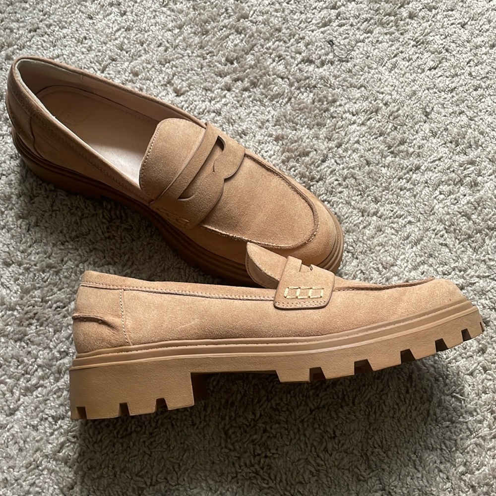 Chunky loafer tan size 11